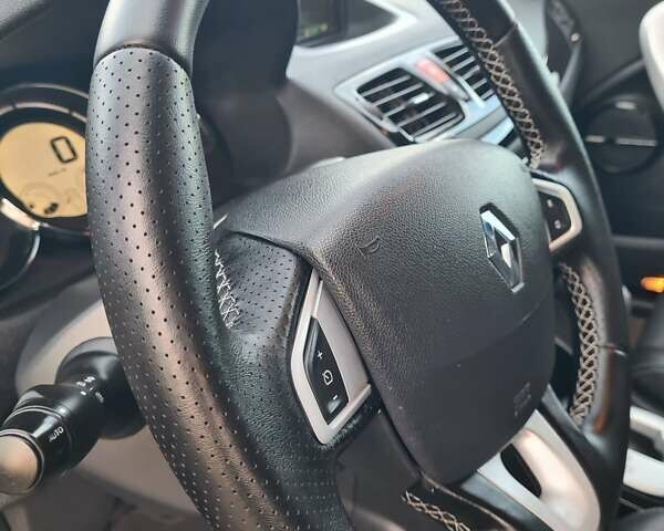 Черный Рено Меган, объемом двигателя 1.46 л и пробегом 236 тыс. км за 7800 $, фото 81 на Automoto.ua