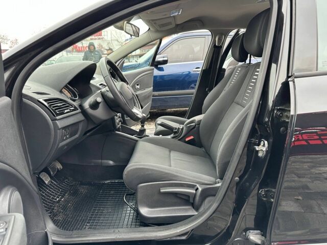 Черный Рено Меган, объемом двигателя 1.5 л и пробегом 213 тыс. км за 9200 $, фото 5 на Automoto.ua