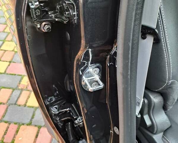 Черный Рено Меган, объемом двигателя 1.46 л и пробегом 249 тыс. км за 7650 $, фото 153 на Automoto.ua