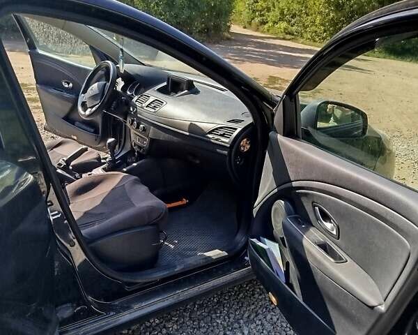 Черный Рено Меган, объемом двигателя 1.46 л и пробегом 230 тыс. км за 7500 $, фото 3 на Automoto.ua