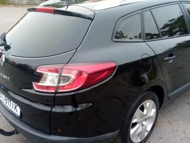 Черный Рено Меган, объемом двигателя 1.6 л и пробегом 220 тыс. км за 8300 $, фото 5 на Automoto.ua