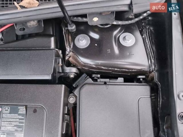 Черный Рено Меган, объемом двигателя 1.4 л и пробегом 225 тыс. км за 7500 $, фото 22 на Automoto.ua