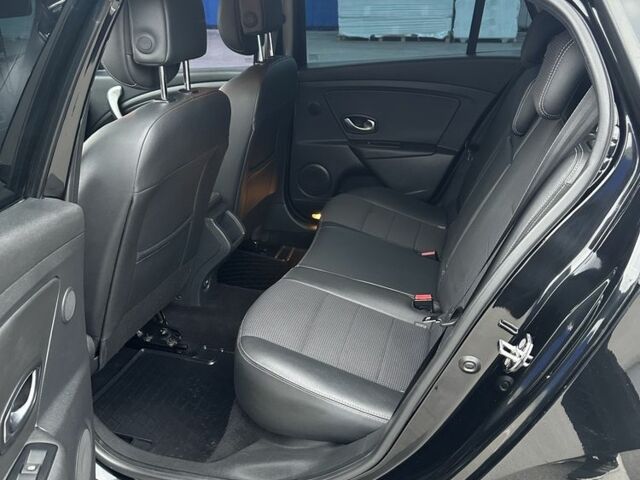 Черный Рено Меган, объемом двигателя 1.5 л и пробегом 350 тыс. км за 7900 $, фото 6 на Automoto.ua