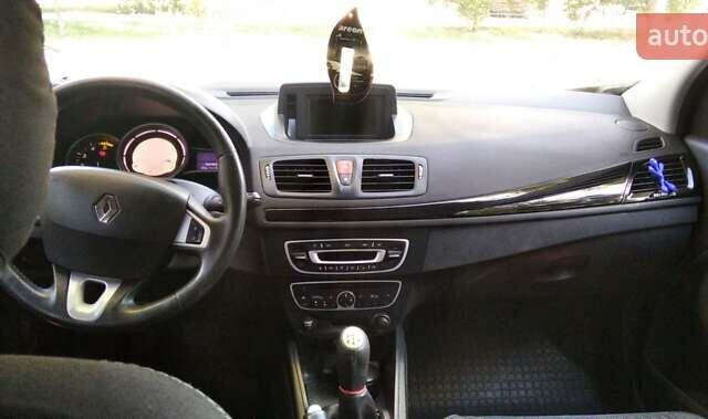 Черный Рено Меган, объемом двигателя 1.46 л и пробегом 332 тыс. км за 6800 $, фото 5 на Automoto.ua