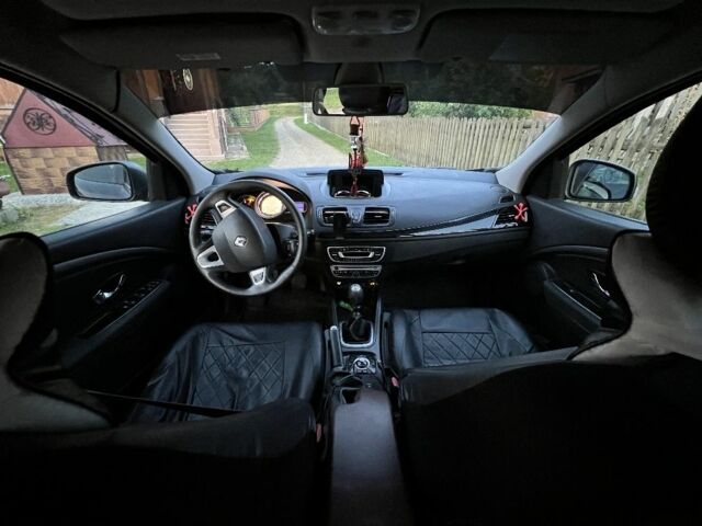 Черный Рено Меган, объемом двигателя 1.5 л и пробегом 296 тыс. км за 5800 $, фото 6 на Automoto.ua