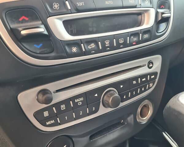 Черный Рено Меган, объемом двигателя 1.46 л и пробегом 236 тыс. км за 7800 $, фото 73 на Automoto.ua