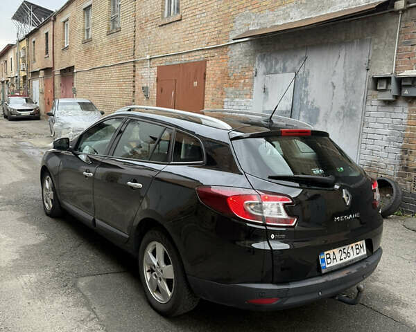 Рено Меган 2011 в Киеве на Automoto.ua Черный Рено Меган, объемом двигателя 1.46 л и пробегом 299 тыс. км за 6850 $, фото 12 на Automoto.ua