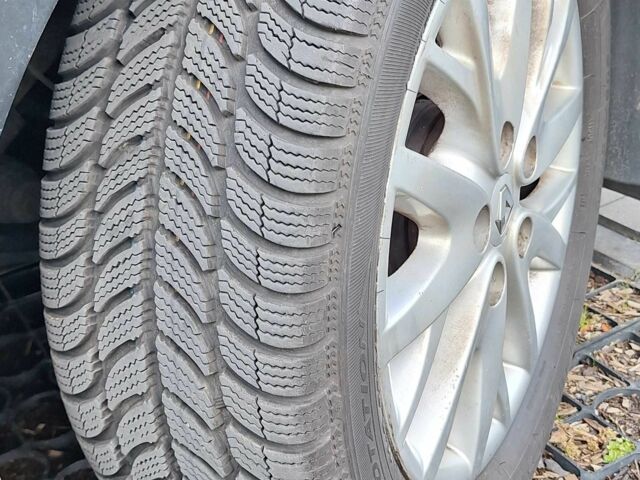 Черный Рено Меган, объемом двигателя 1.5 л и пробегом 281 тыс. км за 7399 $, фото 8 на Automoto.ua