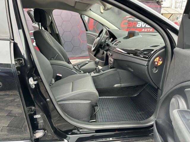 Черный Рено Меган, объемом двигателя 1.5 л и пробегом 213 тыс. км за 9200 $, фото 12 на Automoto.ua