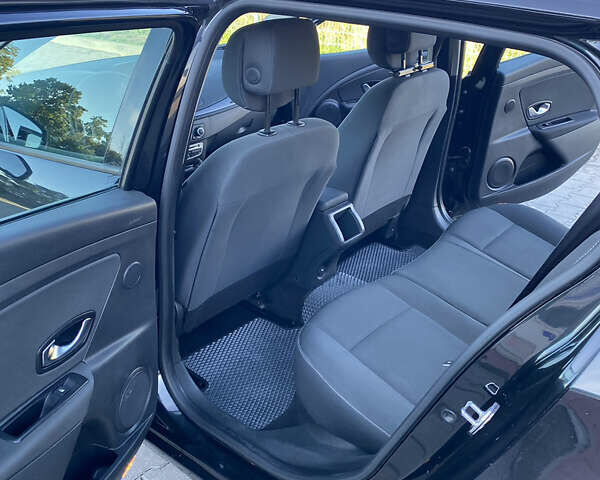 Черный Рено Меган, объемом двигателя 1.46 л и пробегом 300 тыс. км за 7000 $, фото 8 на Automoto.ua