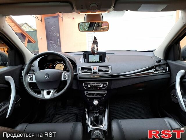 Черный Рено Меган, объемом двигателя 1.5 л и пробегом 249 тыс. км за 7650 $, фото 6 на Automoto.ua