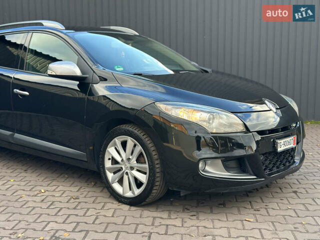 Черный Рено Меган, объемом двигателя 2 л и пробегом 245 тыс. км за 8499 $, фото 9 на Automoto.ua
