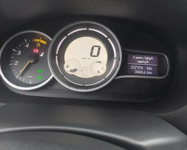 Черный Рено Меган, объемом двигателя 1.46 л и пробегом 257 тыс. км за 5800 $, фото 3 на Automoto.ua