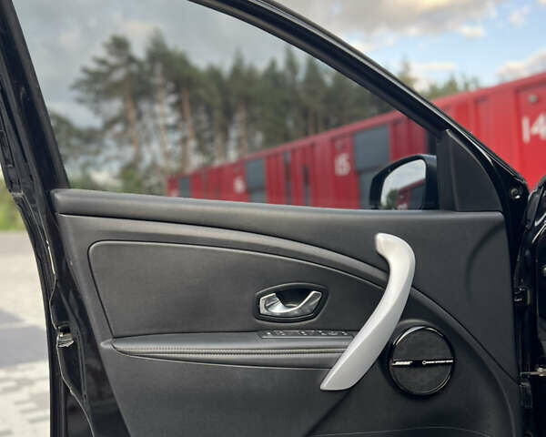 Черный Рено Меган, объемом двигателя 1.46 л и пробегом 219 тыс. км за 6990 $, фото 33 на Automoto.ua
