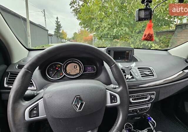Рено Меган 2011 в Ивано-Франковске на Automoto.ua Черный Рено Меган, объемом двигателя 1.5 л и пробегом 153 тыс. км за 6900 $, фото 6 на Automoto.ua