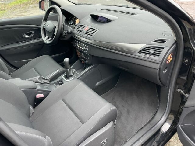 Черный Рено Меган, объемом двигателя 1.5 л и пробегом 224 тыс. км за 7300 $, фото 5 на Automoto.ua