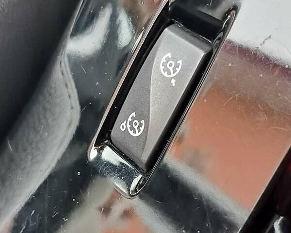 Черный Рено Меган, объемом двигателя 1.46 л и пробегом 249 тыс. км за 7650 $, фото 97 на Automoto.ua