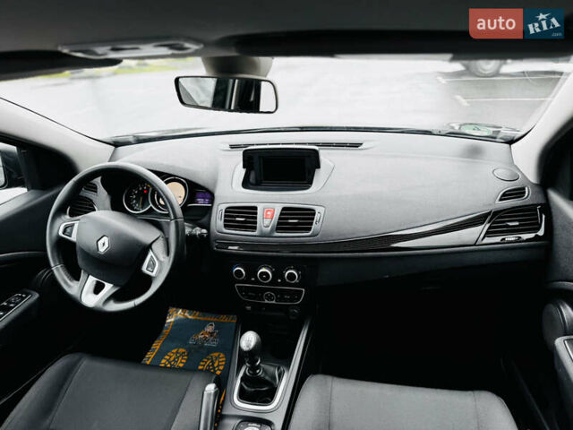 Чорний Рено Меган, об'ємом двигуна 1.6 л та пробігом 149 тис. км за 6999 $, фото 34 на Automoto.ua