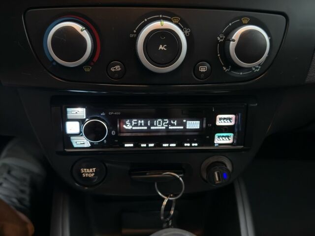 Черный Рено Меган, объемом двигателя 1.5 л и пробегом 340 тыс. км за 6500 $, фото 17 на Automoto.ua