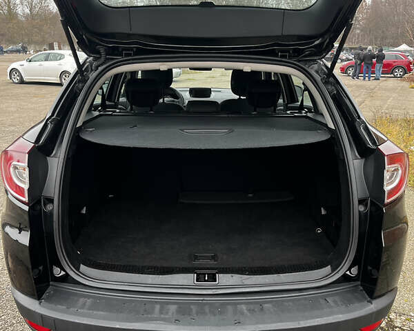 Черный Рено Меган, объемом двигателя 1.6 л и пробегом 219 тыс. км за 7450 $, фото 24 на Automoto.ua