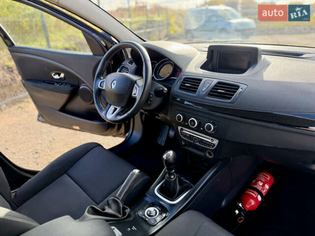 Черный Рено Меган, объемом двигателя 1.5 л и пробегом 204 тыс. км за 7950 $, фото 17 на Automoto.ua