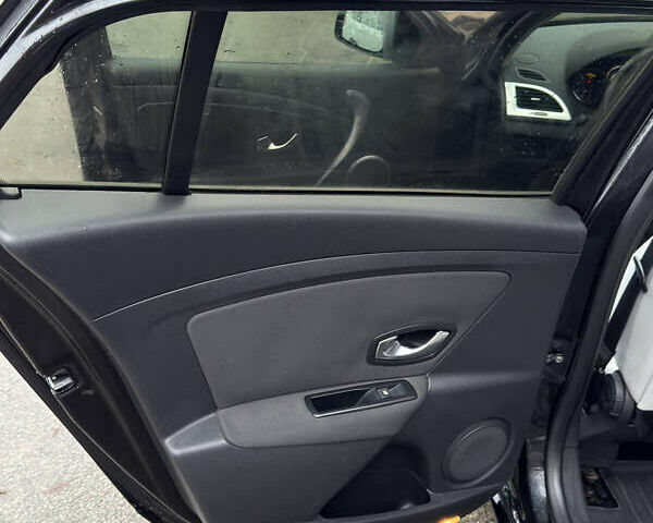 Черный Рено Меган, объемом двигателя 1.46 л и пробегом 345 тыс. км за 6500 $, фото 16 на Automoto.ua