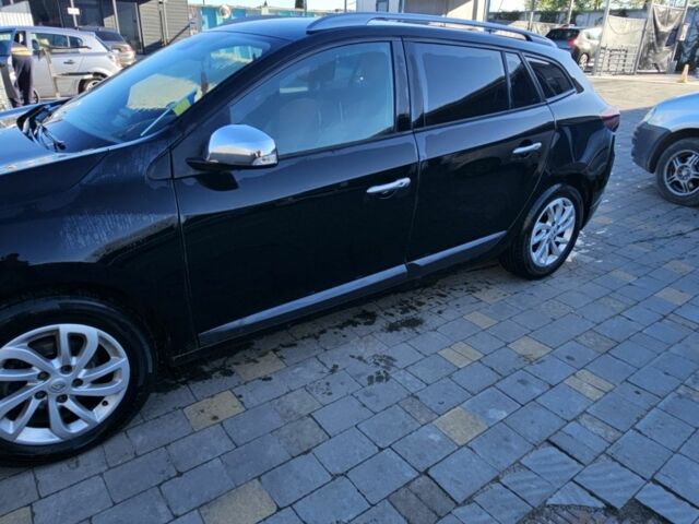 Черный Рено Меган, объемом двигателя 1.5 л и пробегом 254 тыс. км за 11629 $, фото 2 на Automoto.ua