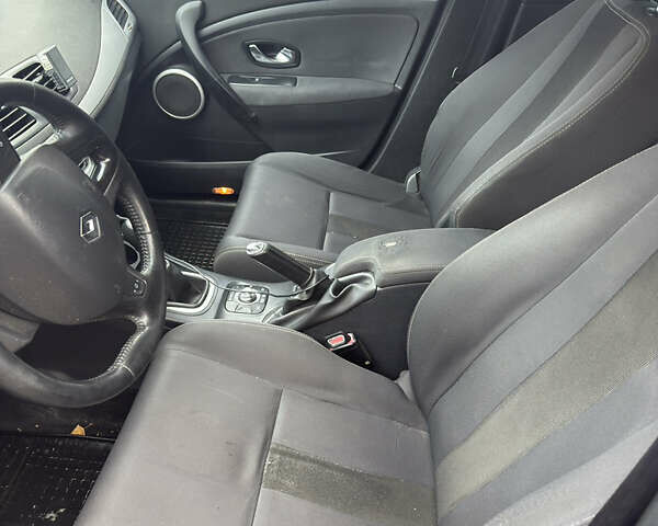 Черный Рено Меган, объемом двигателя 1.46 л и пробегом 320 тыс. км за 7500 $, фото 10 на Automoto.ua