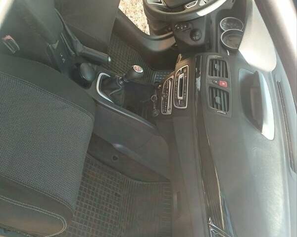 Чорний Рено Меган, об'ємом двигуна 1.6 л та пробігом 225 тис. км за 7500 $, фото 4 на Automoto.ua