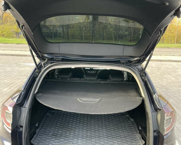 Черный Рено Меган, объемом двигателя 1.5 л и пробегом 251 тыс. км за 6500 $, фото 10 на Automoto.ua