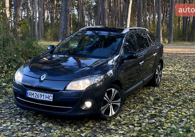 Рено Меган 2011 в Житомире на Automoto.ua Черный Рено Меган, объемом двигателя 1.46 л и пробегом 256 тыс. км за 7300 $, фото 1 на Automoto.ua