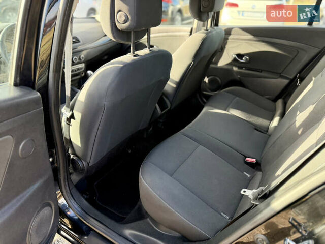 Черный Рено Меган, объемом двигателя 1.5 л и пробегом 204 тыс. км за 7950 $, фото 14 на Automoto.ua