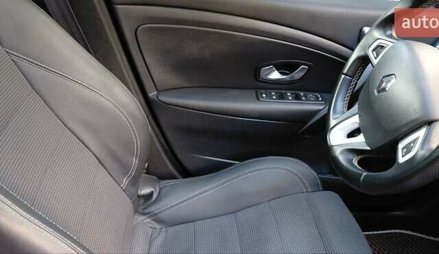 Черный Рено Меган, объемом двигателя 2 л и пробегом 223 тыс. км за 8900 $, фото 47 на Automoto.ua