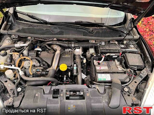 Черный Рено Меган, объемом двигателя 1.5 л и пробегом 260 тыс. км за 7500 $, фото 6 на Automoto.ua