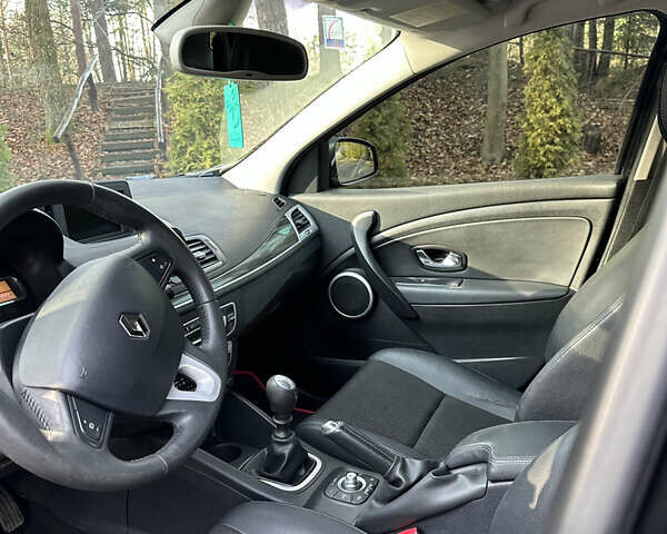 Чорний Рено Меган, об'ємом двигуна 1.5 л та пробігом 249 тис. км за 7700 $, фото 10 на Automoto.ua