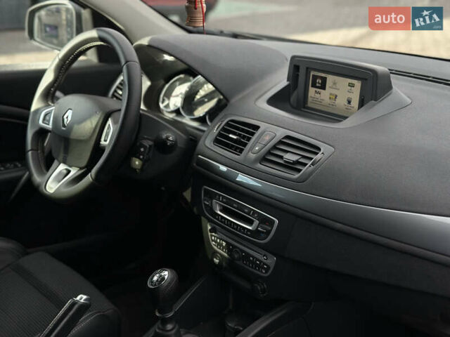 Черный Рено Меган, объемом двигателя 2 л и пробегом 245 тыс. км за 8499 $, фото 47 на Automoto.ua