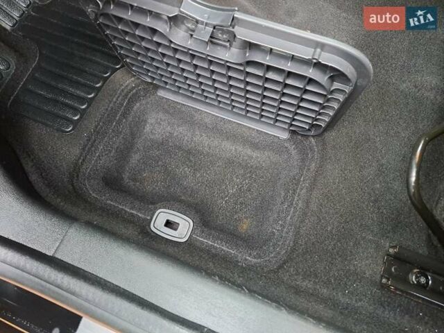 Черный Рено Меган, объемом двигателя 1.46 л и пробегом 249 тыс. км за 7650 $, фото 108 на Automoto.ua