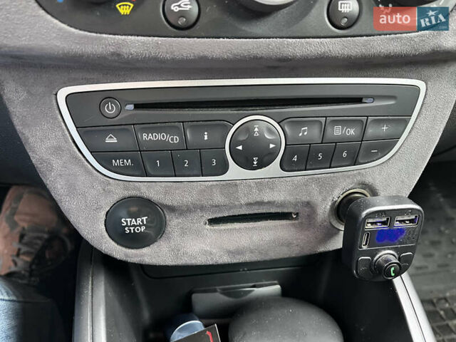 Чорний Рено Меган, об'ємом двигуна 1.6 л та пробігом 255 тис. км за 6800 $, фото 9 на Automoto.ua