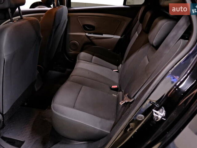 Черный Рено Меган, объемом двигателя 1.46 л и пробегом 175 тыс. км за 6500 $, фото 28 на Automoto.ua