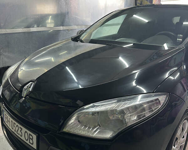 Черный Рено Меган, объемом двигателя 1.5 л и пробегом 178 тыс. км за 6500 $, фото 11 на Automoto.ua