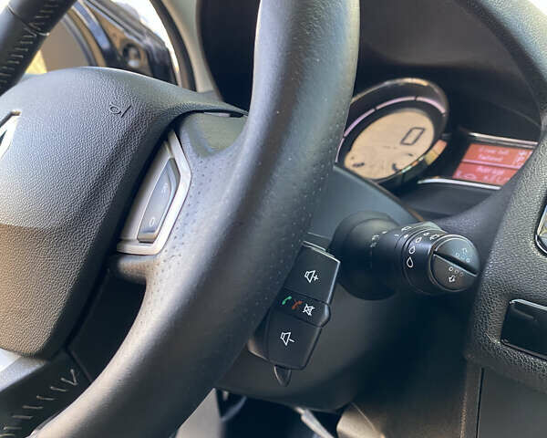 Чорний Рено Меган, об'ємом двигуна 1.46 л та пробігом 266 тис. км за 8200 $, фото 47 на Automoto.ua