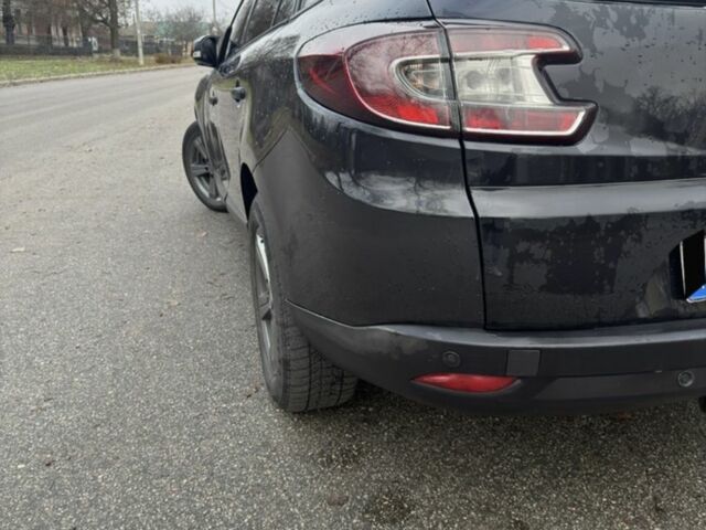 Чорний Рено Меган, об'ємом двигуна 1.5 л та пробігом 320 тис. км за 7500 $, фото 3 на Automoto.ua