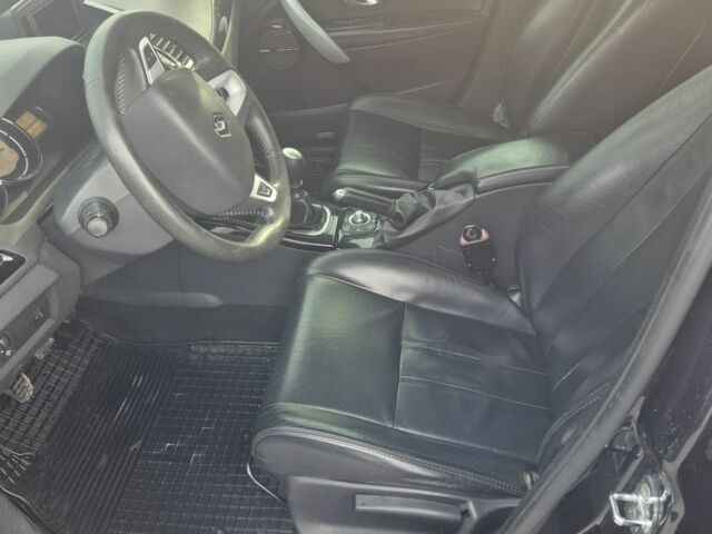 Черный Рено Меган, объемом двигателя 1.5 л и пробегом 310 тыс. км за 6700 $, фото 4 на Automoto.ua