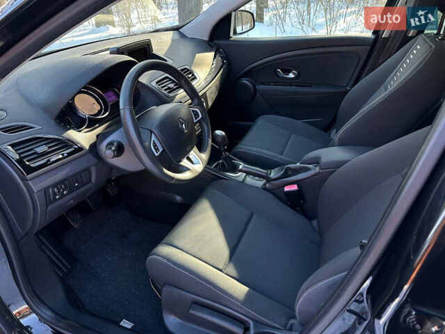 Черный Рено Меган, объемом двигателя 1.6 л и пробегом 220 тыс. км за 7800 $, фото 16 на Automoto.ua