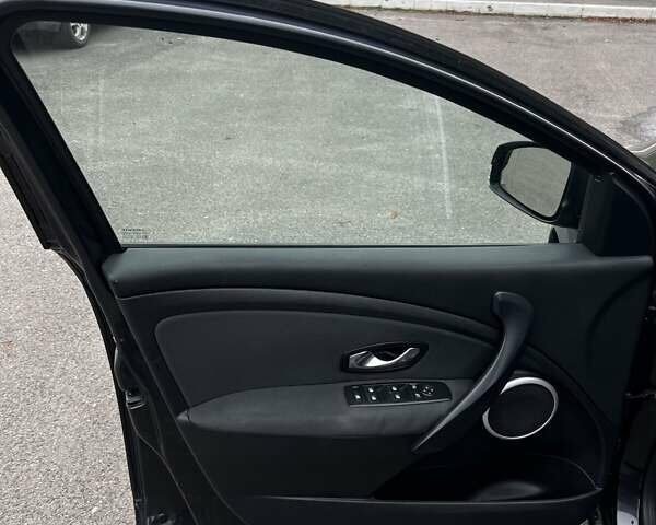 Чорний Рено Меган, об'ємом двигуна 1.46 л та пробігом 282 тис. км за 6500 $, фото 21 на Automoto.ua