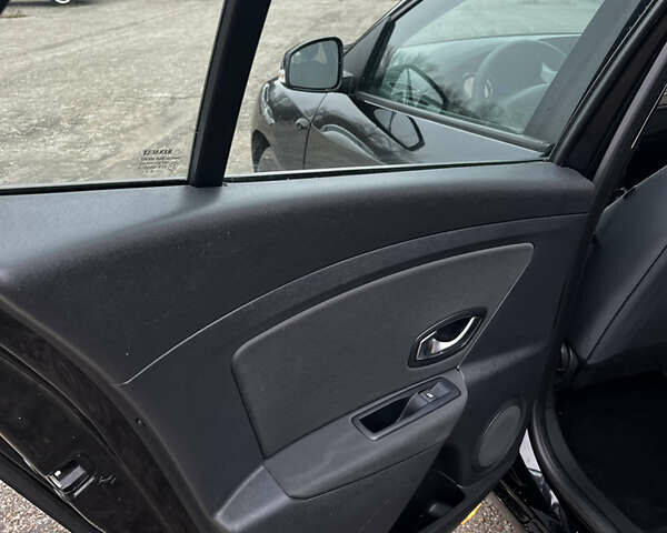 Черный Рено Меган, объемом двигателя 1.6 л и пробегом 219 тыс. км за 7450 $, фото 31 на Automoto.ua