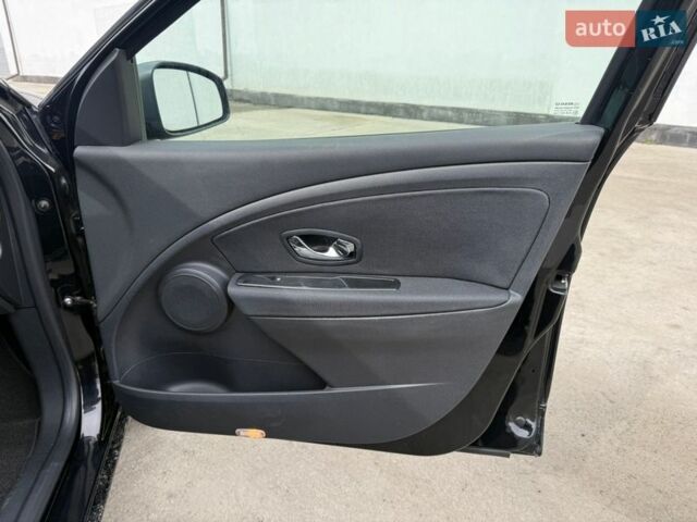 Чорний Рено Меган, об'ємом двигуна 1.46 л та пробігом 220 тис. км за 6600 $, фото 67 на Automoto.ua