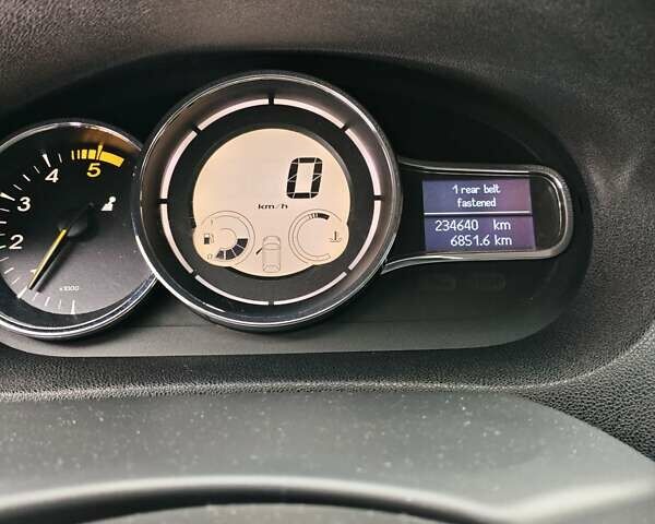 Чорний Рено Меган, об'ємом двигуна 1.46 л та пробігом 234 тис. км за 7500 $, фото 45 на Automoto.ua