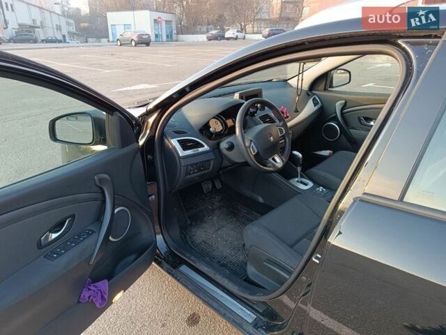 Черный Рено Меган, объемом двигателя 1.46 л и пробегом 215 тыс. км за 7600 $, фото 7 на Automoto.ua