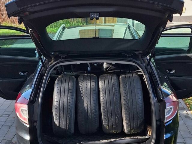 Черный Рено Меган, объемом двигателя 1.5 л и пробегом 281 тыс. км за 7399 $, фото 9 на Automoto.ua